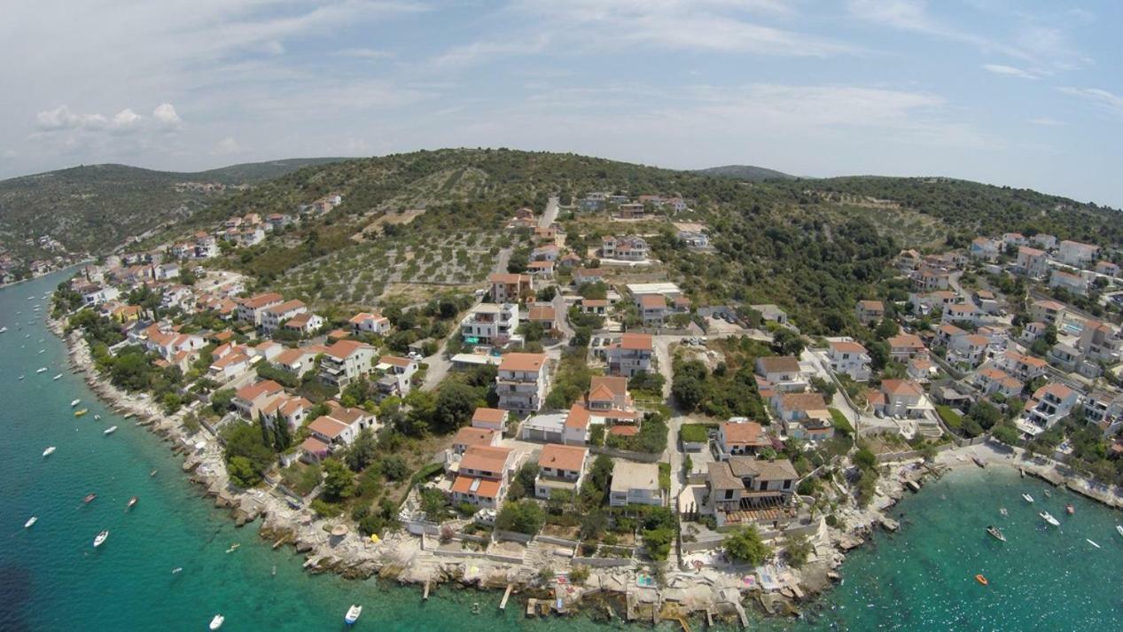 Apartments Jelena Ражань Экстерьер фото