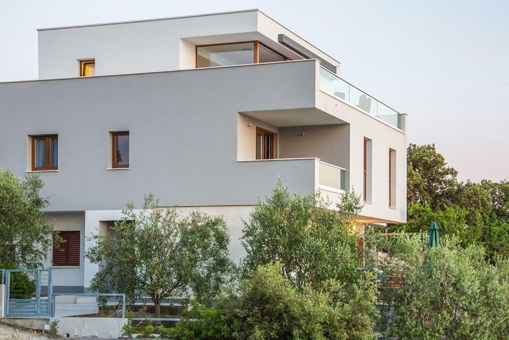 Apartments Jelena Ражань Экстерьер фото